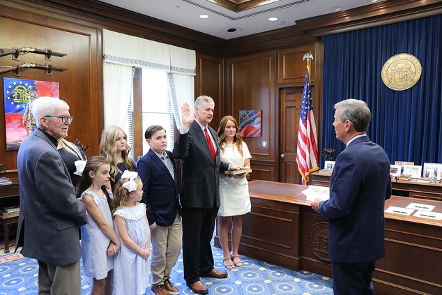 Braun sworn in as Atlantic Circuit DA