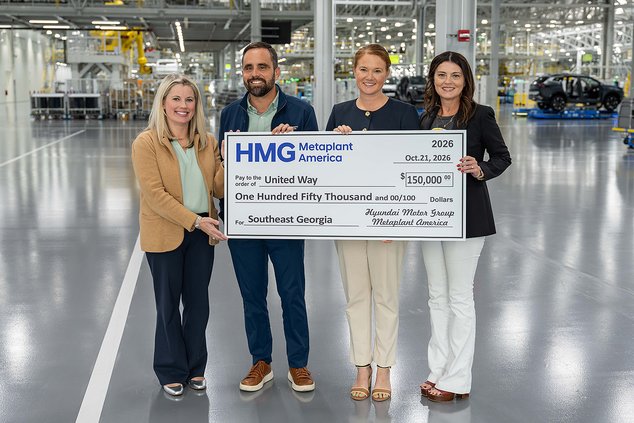 HMGMA makes donations to United Way